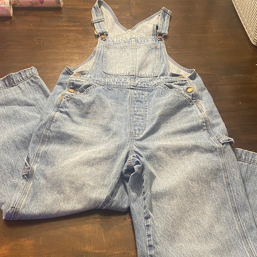 Madewell Light Blue Denim overalls size medium